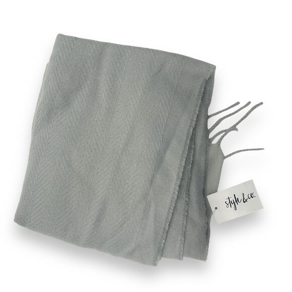 Style & Co Macy Solid Fringe-Trim Scarf Light Gray Plush Soft Rectanlge Grey - Picture 6 of 16